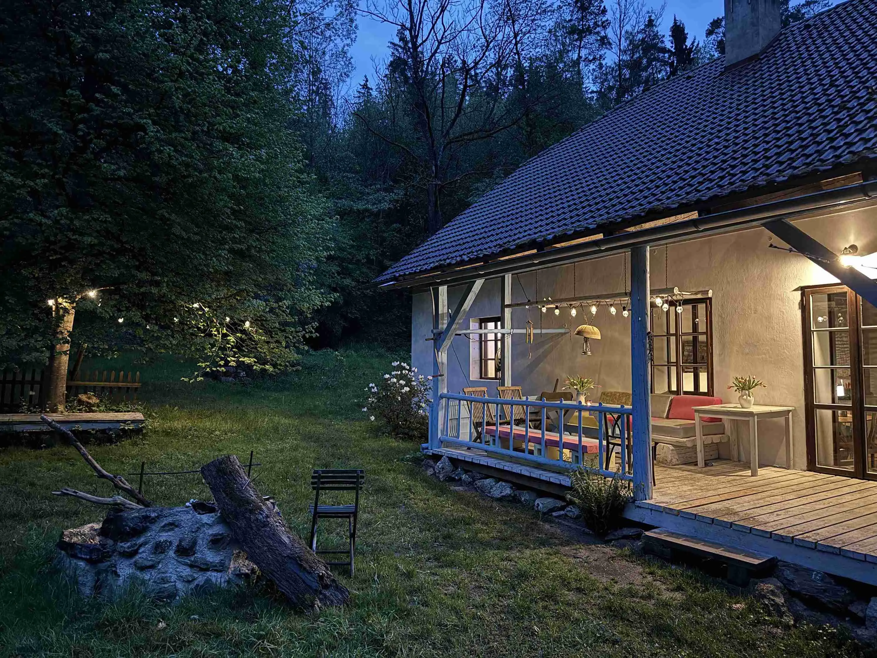 veranda-night